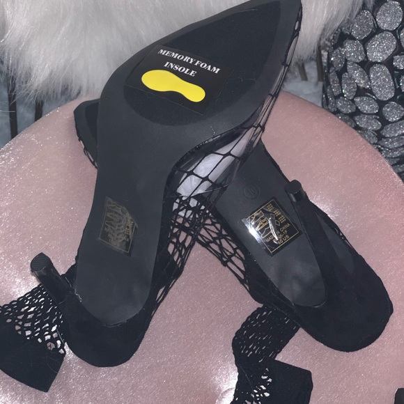 Fashion Nova Fishnet Heels•Brand New & Never Worn - Picture 5 of 8